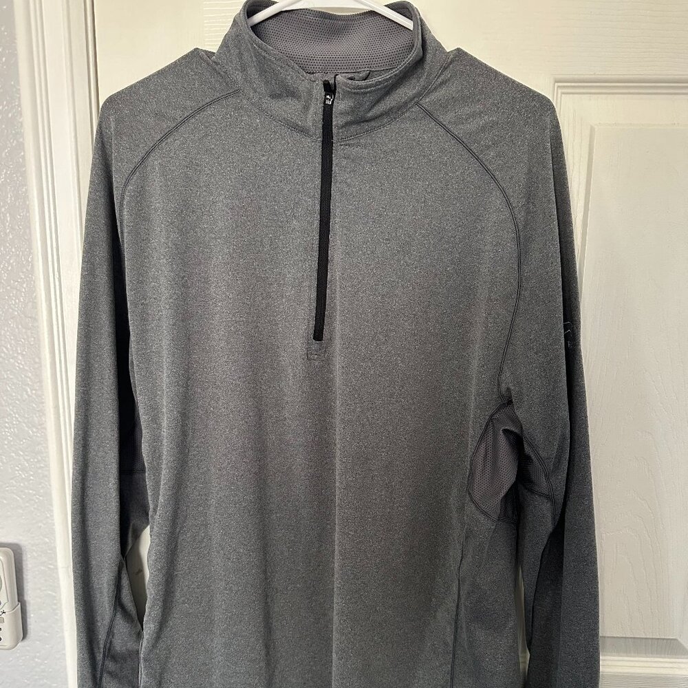 Gozzer Ranch- Levelwear pullover/hoodie- Size Large, grey
